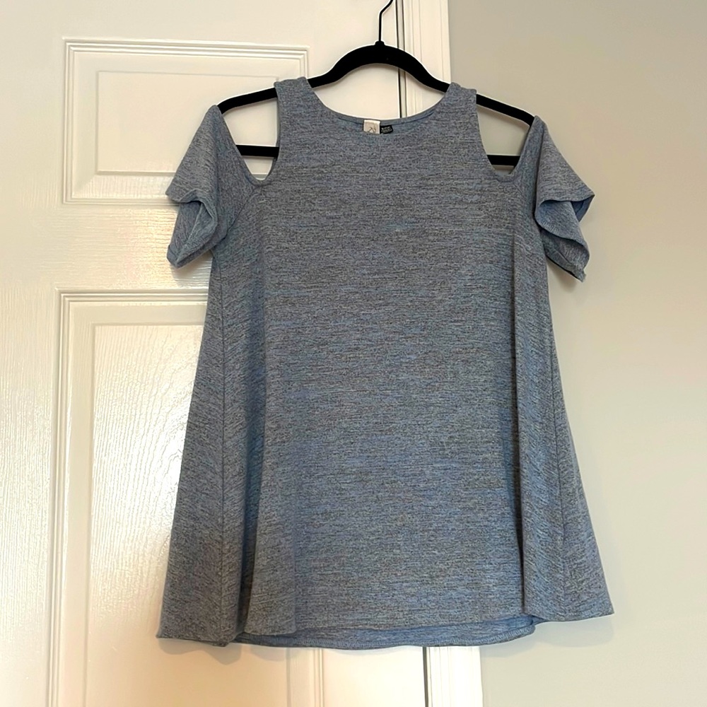 Open-Shoulder Cut-Out Top